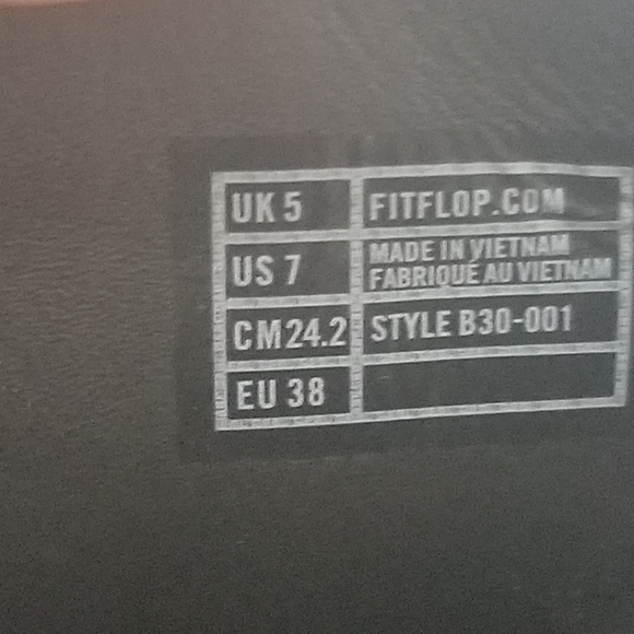 Sandals - Picture 4 of 4